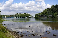 Ruhr mit Wehr © Martin Schlüpmann