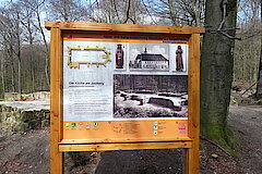 Klosterruine mit Lehrpfad-Tafel © Biologische Station Gütersloh-Bielefeld