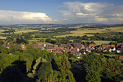 Blick vom Lattbergturm auf Entrup © Landschaftsstation im Kreis Höxter e.V.