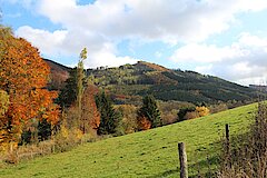 Aussicht auf die bunten Berge des Sauerlandes © Michaela Fedeli