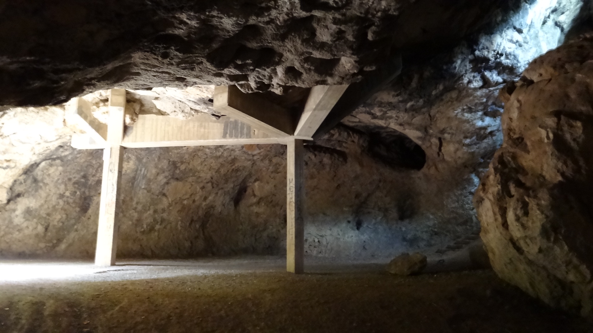 Kakushöhle von innen © Biologische Station im Kreis Euskirchen e.V.