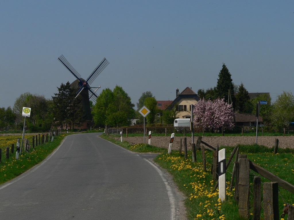 Das Düffel-Dorf Mehr mit Mühle © Daniel Doer