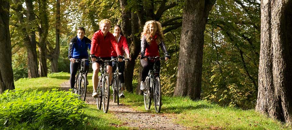 Radfahrer am Niederrhein © blickwinkel/S. Ziese